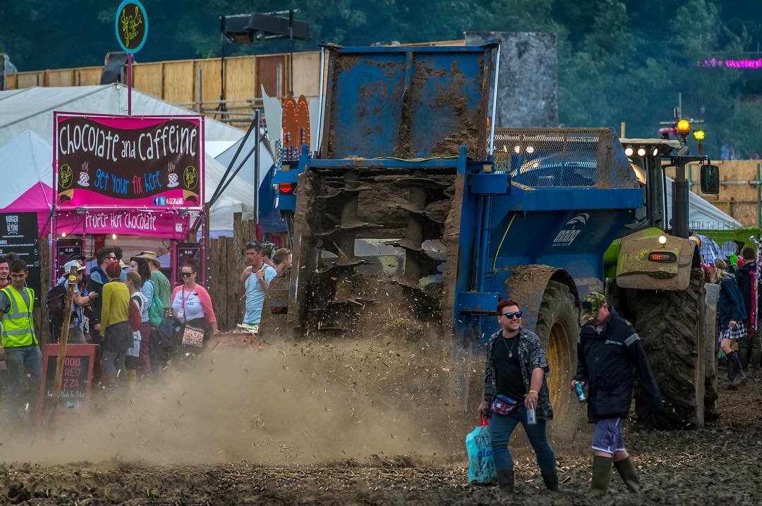 GlastoFestFeed's tweet photo. For anyone contemplating whether or not to try for #Glastonbury2020 tickets tomorrow because it looked nice on the custard and jelly earlier this year, keep in mind that it's not all fun and games. It can be far from it, at times...

📷: Katie N./Dan B./Vicky S./Sam B. https://t.co/tlTx1qfzoY