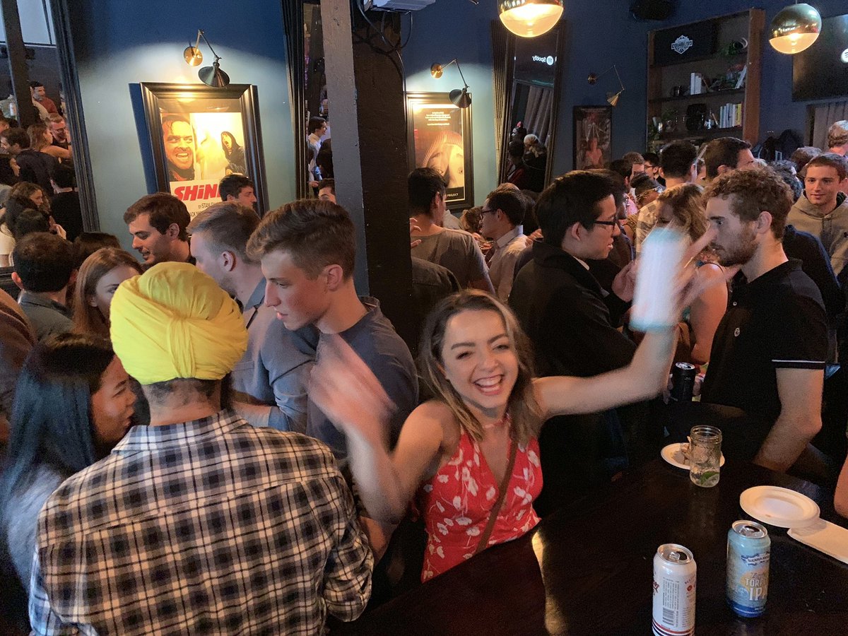 Our annual young alumni party 🎉 is back again! Boos 👻 &amp; Booze 🍸was a blast last year so we’re going in for Round 2 with this can’t-miss darty ☀️🎊 for recent grads (we see you 2019!) 🎃🍺🍷. Tickets 🎟 here ➡️ stanford.io/2SOqky4