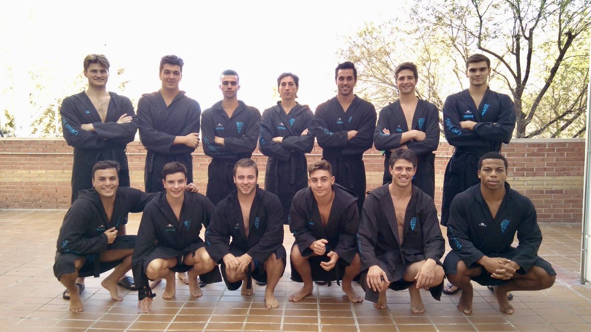 CN_Molins's tweet photo. 🤽🏻‍♂️ Estrena amb victòria del CN Molins Sintagmia a la piscina del @LaLatinawp per 11-14. Primers tres punts de la temporada aconseguits a Madrid.
#waterpolo @EsportsViu 
📸 @amperio_13 https://t.co/CTgjSuRNgF