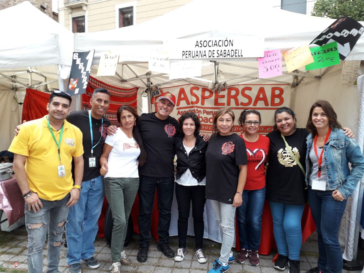 martamorellsbd's tweet photo. Avui fem el #MESCLAT19, una jornada amb exposicions, xerrades, tallers, jocs i altres activitats que tenen lloc al llarg de tot el dia, fins al vespre. Gràcies a la seixentena d'entitats que el fan possible #Sabadell

https://t.co/CU5bYimeUP https://t.co/OHlsrBNx1e