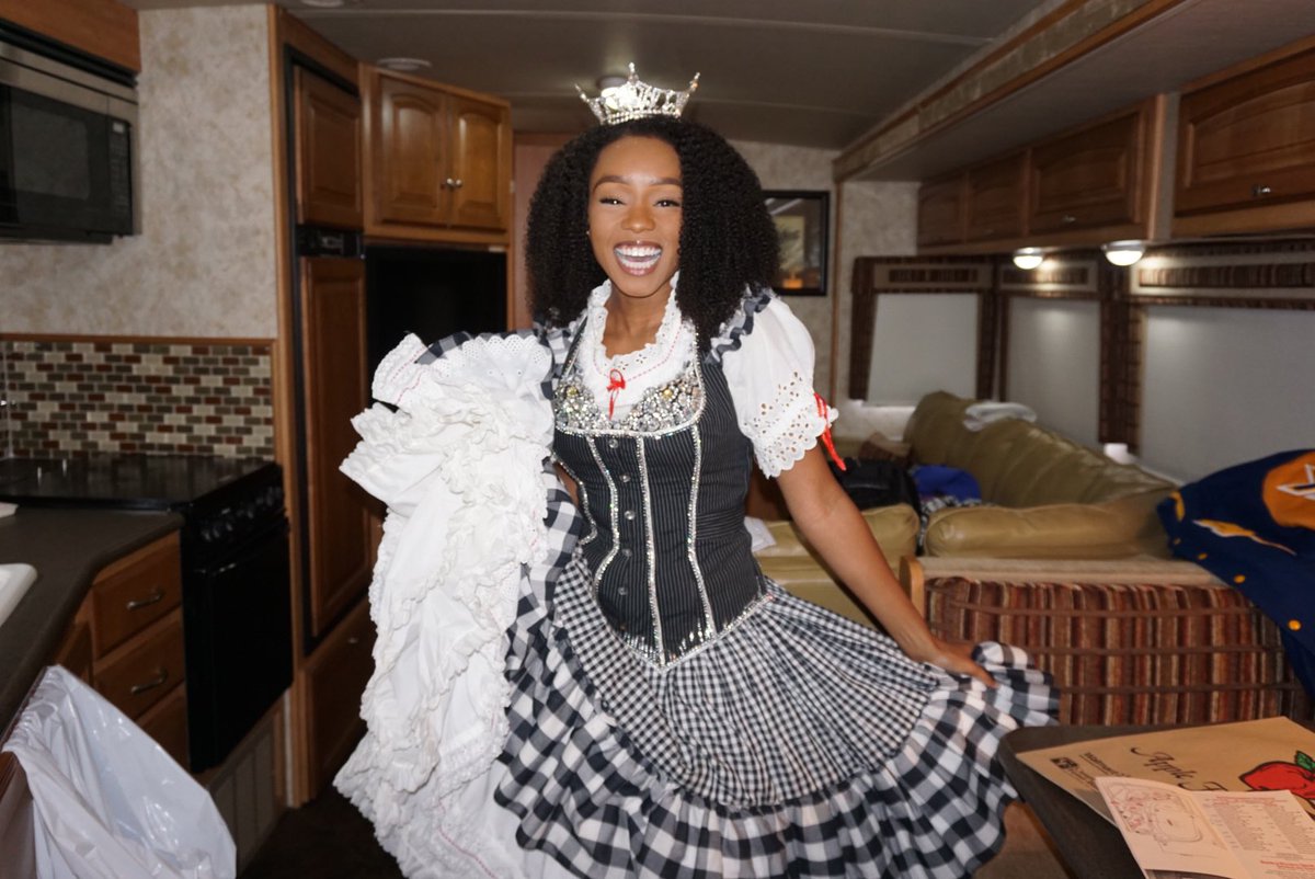 Miss Indiana tweet media