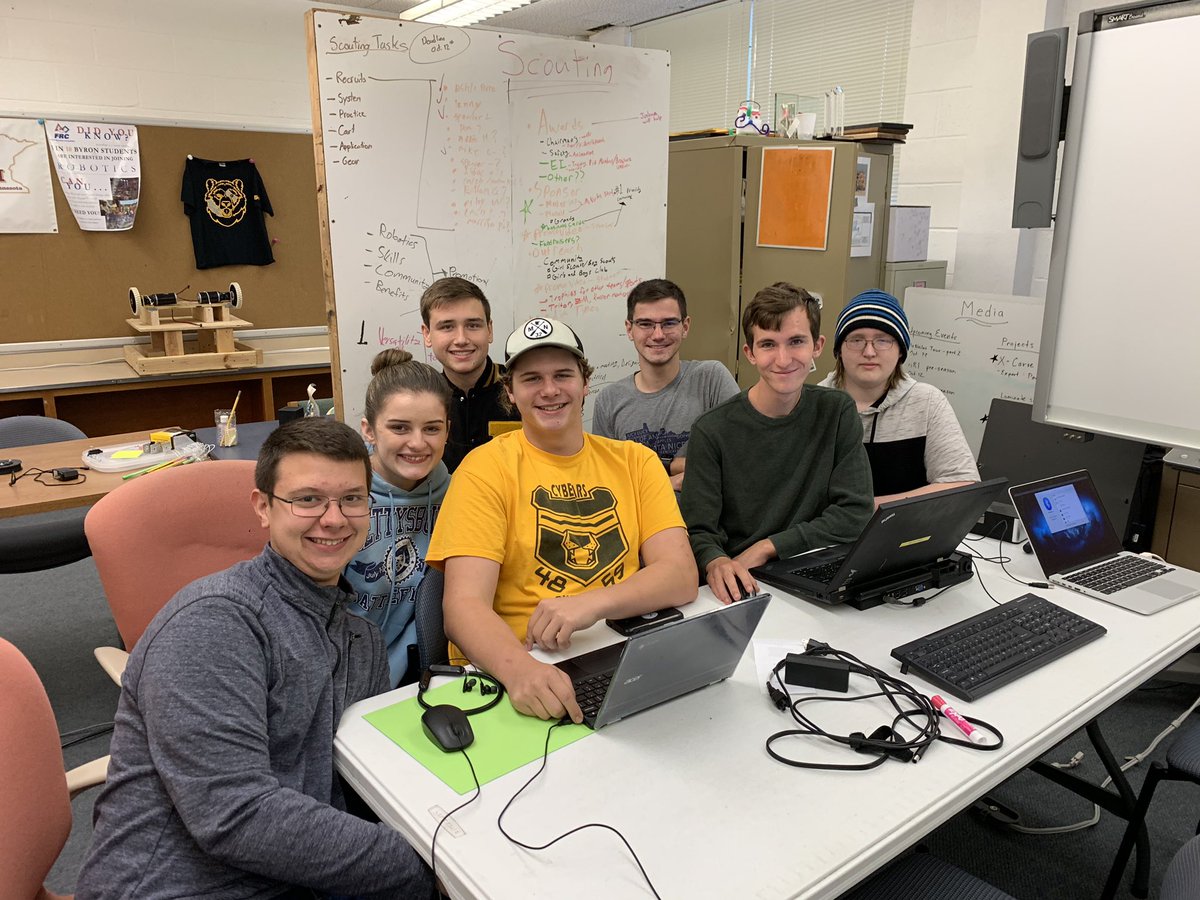 ByronSup531's tweet photo. @ByronRobotics always engineering a better way. #Roboting #ByronBears https://t.co/mx05P4427S