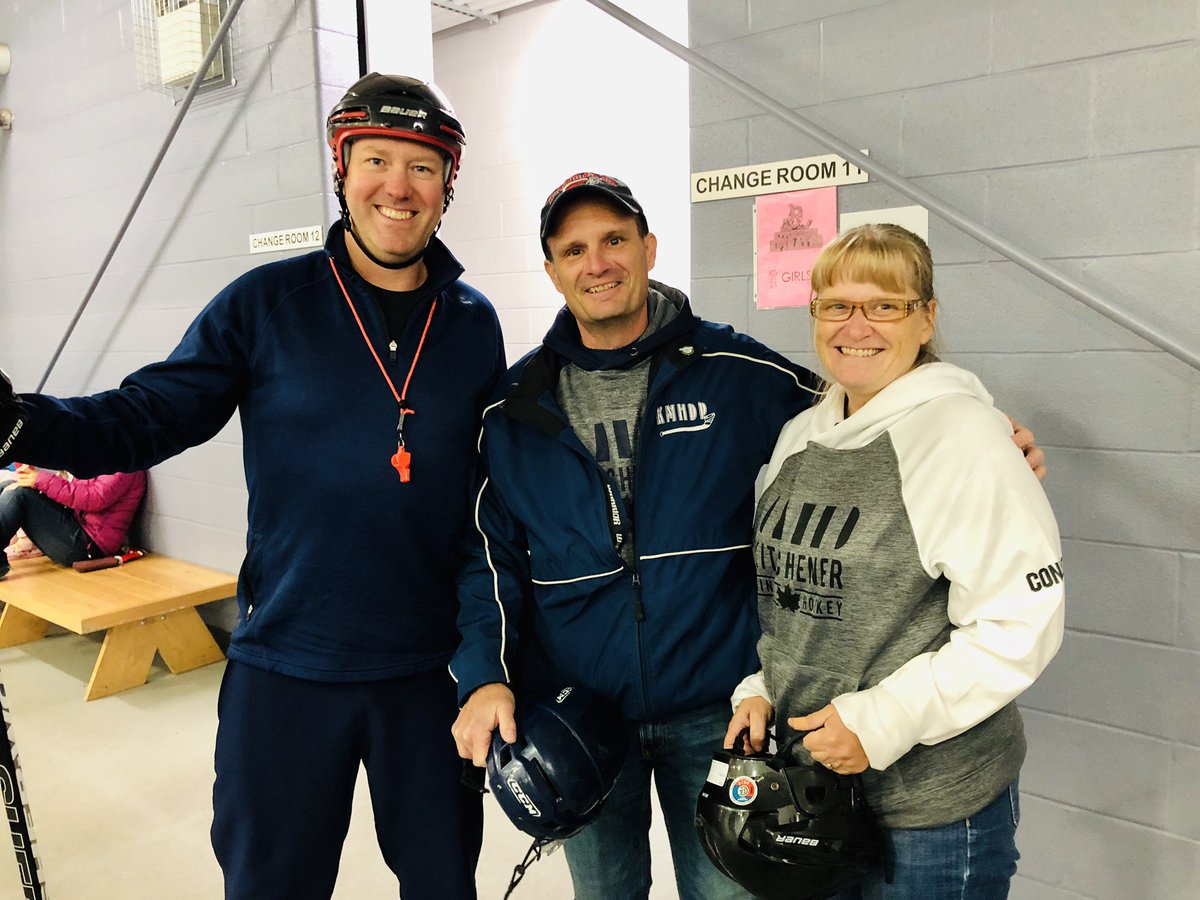 KMHA_All's tweet image. Our programs wouldn’t run without our fabulous volunteers!  Thank you to our early morning Saturday Coaches and Convenors! #InitiationProgram #HalfIceHockey  #Volunteers