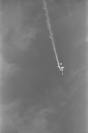 מיג מצרי בדרכו לפגוש את הקרקע, חזית הדרום.צילום: רון אילן - לע"מ