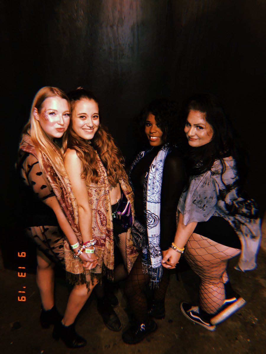 chanaersxo's tweet photo. Never post pics on here but hi ๐ค #trifinity https://t.co/TEbgpLcYJE