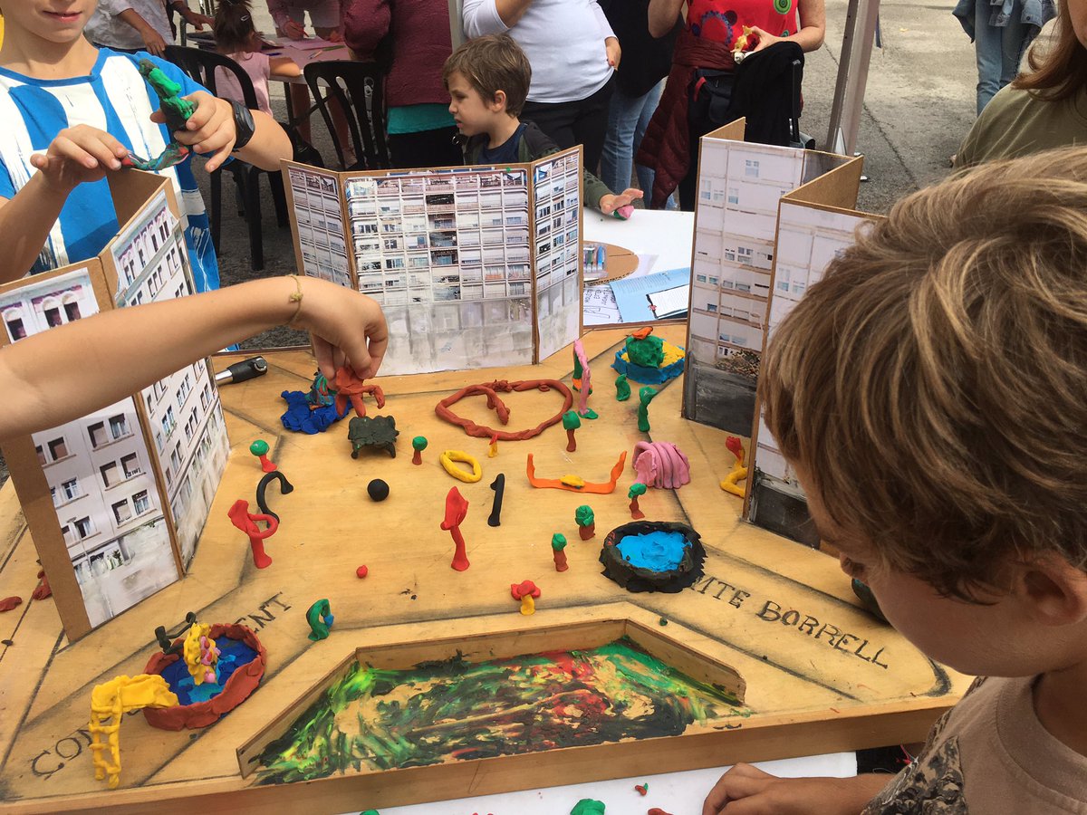 Kids are sure about one thing: no cars, lots of trees and a couple of public pools #jointhem #urbandesign #eixample #barcelona