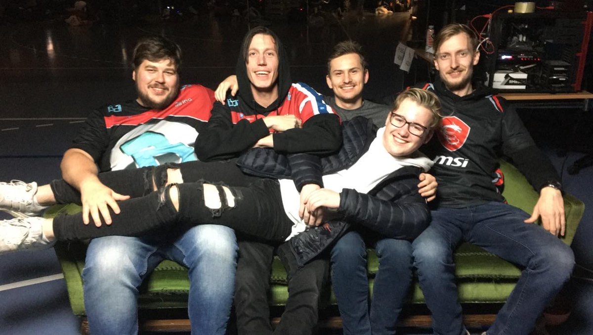 [#PUBG][#RocketLeague]

<a href="/CelestialNO/">Celestial Gaming</a> dro på GalaxeLan 2019! 

Rocket League - 1.plass: <a href="/Inferno_RL/">Inferno</a>, <a href="/eXuSeS_RL/">Anders Skjulestad</a> &amp;  Thuve

PUBG - 2.plass: Olli100 &amp; @CraiiizC 

#CGFIGHTING