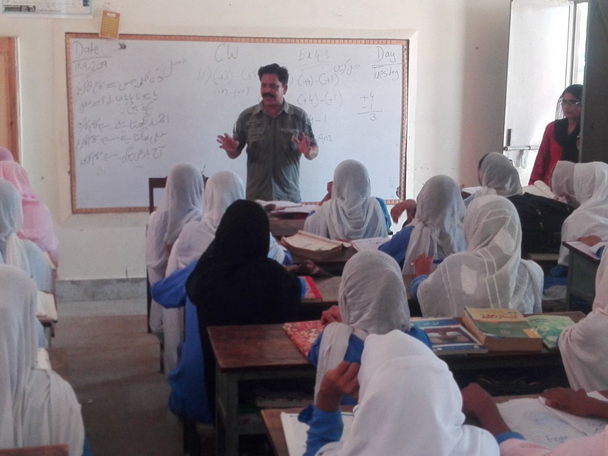 lodhi_adv's tweet photo. #iamSHNS 
@ImranKhanPTI @ChMSarwar @HealthPunjabGov @PSHDept @iqrarulhassan @TeamSarwar 
@HealthPunjabGov @PSHDept @PunjabReforms @UsmanAKBuzdar
School Health Program
Health Education by S.H&amp;N.S https://t.co/xNodPYW7Ax