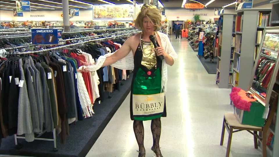 meetgoodwill's tweet photo. @fox12oregon we are feeling all tingly -- just like #AndyCarson of #Halloween past. Looking forward our 22nd Goodwill - Good Day Oregon show Friday October 11th! Tweeter fans - this is a great reason to stream live 5am to 9am Pacific Time. @DebraGil @TheXboxMom https://t.co/ksYWpwDe46