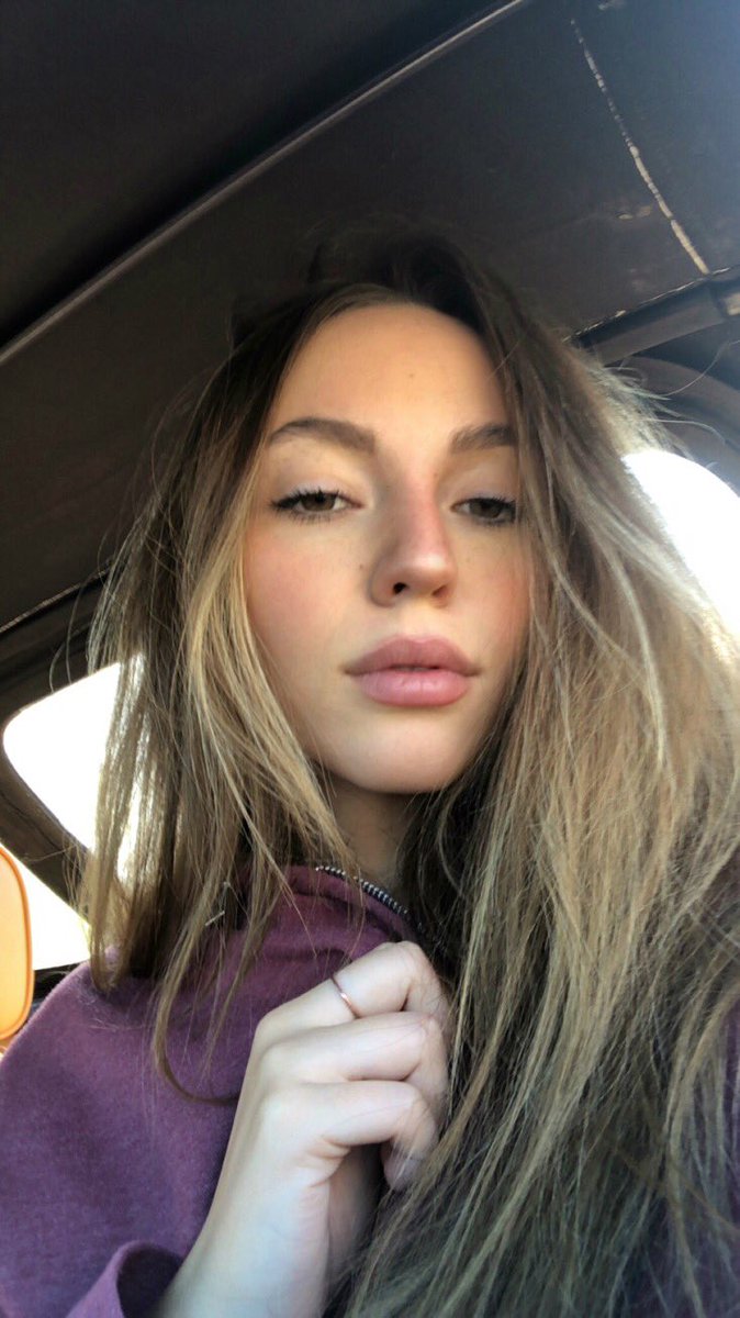 Taylormorggan6's tweet photo. #NewProfiePic plus one https://t.co/xNuqxGBM1o