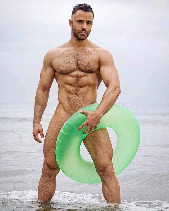 2 pic. #GAY #GAYXXX #Triplexxx #GayPorn #ChicosDelaRed #gaymuscle #hunk #perfectmanbody #handsomeboy