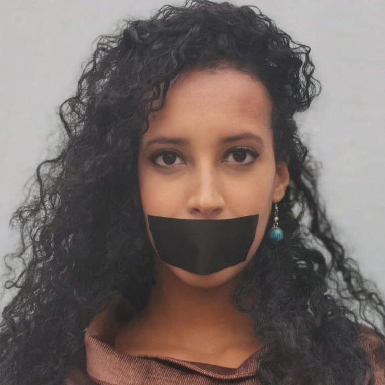 MsSMoreau's tweet photo. Today, I was one of 12 women to participate in the #12hourgag raising awareness on the misuse of NDAs. Thousands of mothers are harassed out of their jobs, then legally gagged. The Government’s recent changes aren’t enough. Sign @PregnantScrewed petition https://t.co/xcxpx5aJUC https://t.co/X1aXKqhkq5