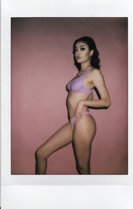 added some polaroids from the MV Loft you can have signed to my store💕  https://t.co/7we7ydSS4N https://t<a href="/tag/mvcrush"class="tags"><span>#mvcrush</span></a><a href="/tag/mvsocial"class="tags"><span>#mvsocial</span></a>