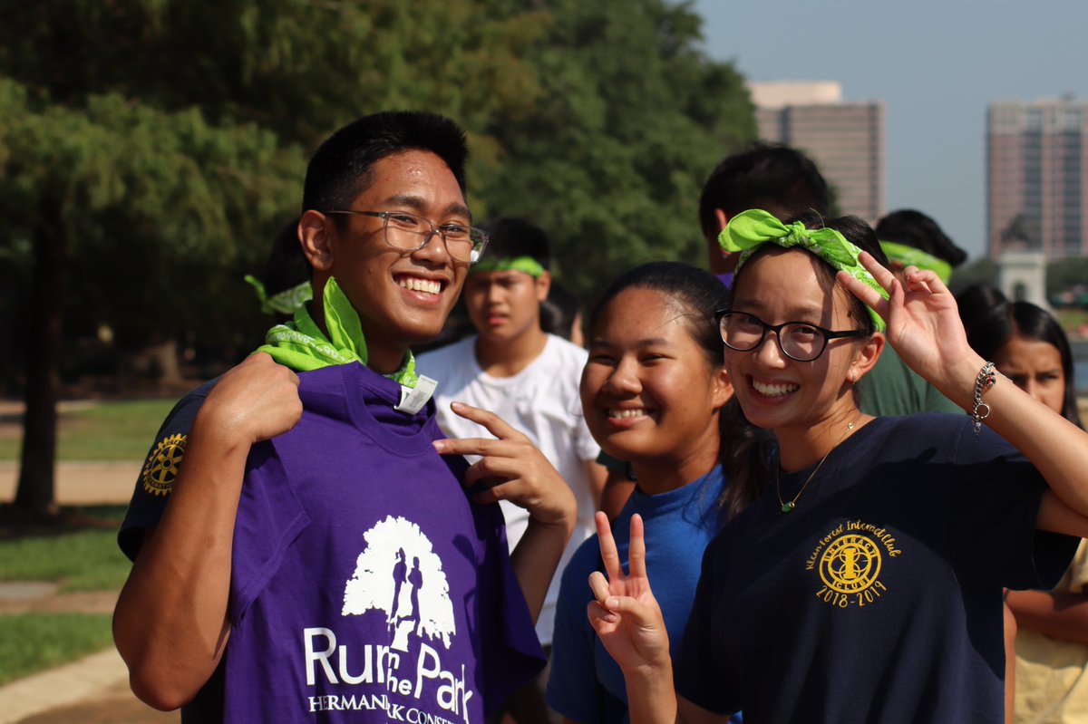 AvantAkhirah's tweet photo. 16th Annual Run in the Park for Herman Parks Conservatory was a success this morning with the Klein Forest Interact! No better way to spend a Saturday morning than with the littles ♥️ #ServiceAboveSelf #KFInteract https://t.co/yaAtjBiGcM