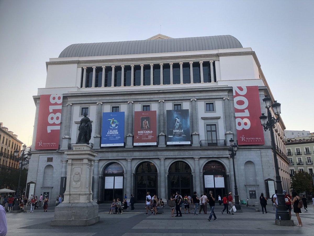 A delight to return to Madrid with @ENBallet, this time at the wonderful @Teatro_Real to perform our amazing @AkramKhanLive #AkramKhanGiselle with memorable score by @belrumore