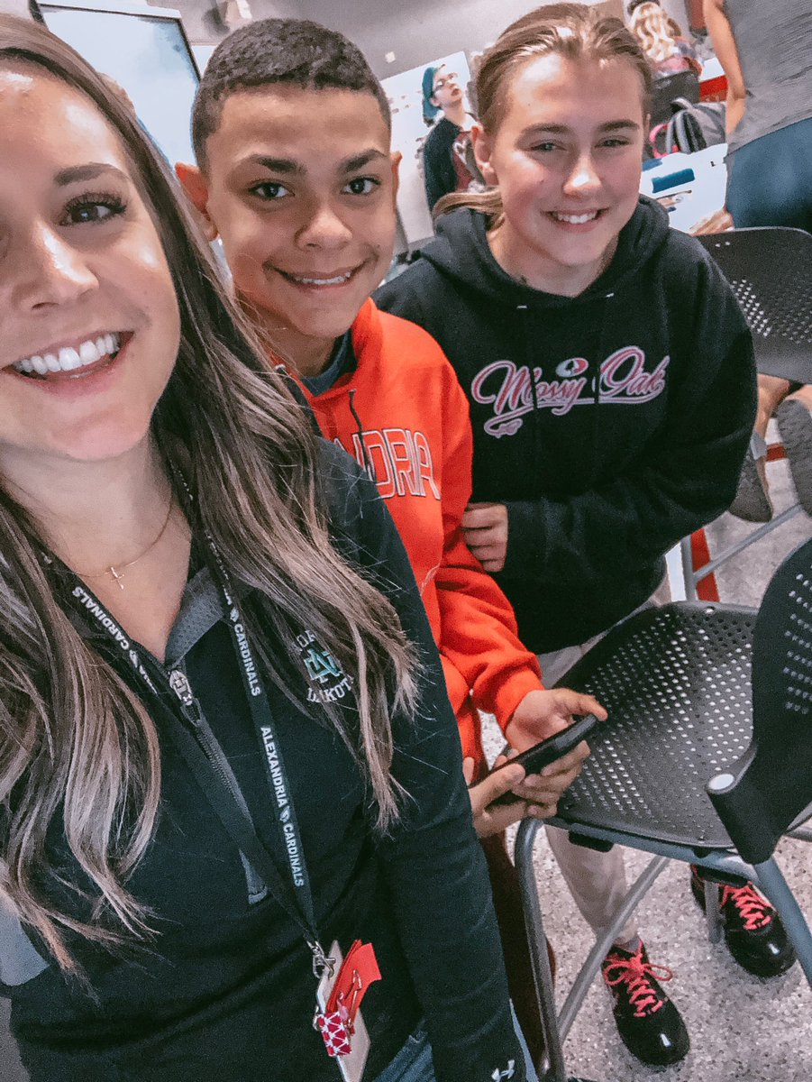 jacquiemarshall's tweet photo. I call these two my “hype kids”. What is a hype kid? They encourage everyone, lift up others when they are down, and try their best to make others around them feel happy and loved. So proud of these two! #bethehypekid #ChooseKindness #SaturdayMotivation #unifiedclub https://t.co/nk2jiSROwH