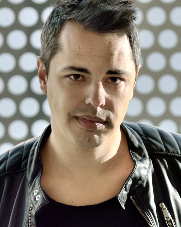 alleyrep's tweet photo. Say hello to "Bernhardt/Hamlet" cast member Brian Telestai (Edmond Rostand).
The play, written by Theresa Rebeck, opens Oct. 11 (with a pay-what-you-want preview on Oct. 10). Tickets at https://t.co/QoOig5uyv6 #playfiercely #BernhardtHamlet #theatre #AlleyRep #Idaho https://t.co/LN8CIui4ip