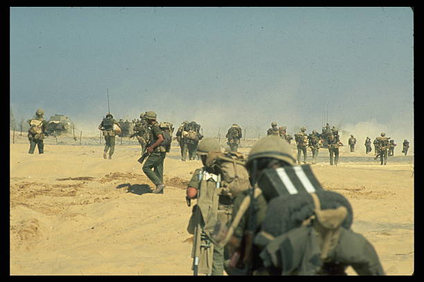 כוחות צה"ל בסיני ועל גדות התעלה.צילום: Genevieve Chauvel/Sygma/Sygma דרך Getty Imagesמקור תמונה 1:  https://media.gettyimages.com/photos/-picture-id591707922?k=6&m=591707922&s=612x612&w=0&h=MsZrvTPtb7JTQzgJPYqlkI8tVJUuuFZWSpMUL-mF_wk=מקור תמונה 2:  https://media.gettyimages.com/photos/-picture-id591657496?k=6&m=591657496&s=612x612&w=0&h=80OYgjEWLd3-r7L-dwXPx1IaVqB8CFbWgaavCs3Vp_A=מקור תמונה 3:  https://media.gettyimages.com/photos/-picture-id591734426?k=6&m=591734426&s=612x612&w=0&h=HgKkUcV2jk9OvKDGVracJay0nduDPGuPbAcLGzybfPE=