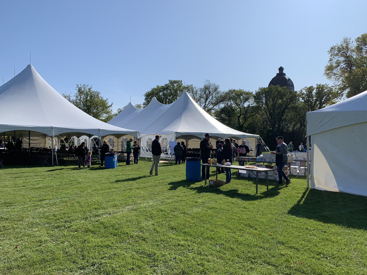We are getting ready for our #WorldTeachersDay Celebration here in Regina. Come join us for a free burger and a celebration of teaching and education in our province! #skteach #yqr