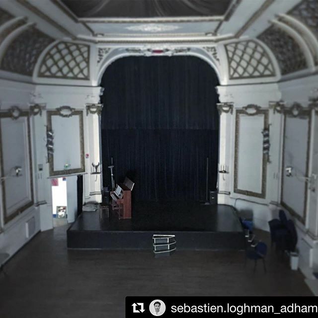 ADHAM_music's tweet photo. En résidence d’artiste au théâtre du Minotaure - être un enfant dans un magasin de jouets
.
.
.
#auteur #réalisateur #musicien #vr #compositeur #sébastienloghman #artistinresidence #artistefrancais #artist #adhammusic https://t.co/qQbhjLV95p https://t.co/aKWyzWjoOd
