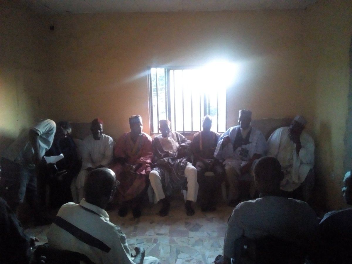 calped4devt's tweet photo. Happening now: Participatory budgeting on-going with key stakeholders, as Sabon Tasha ward in @ChikunLGA prioritize &amp; validate their 2020 #CommunityDevelopmentCharter in preparation for the @GovKaduna budget town-hall meeting.

@ogpkaduna
@KDMobp
#KDCitizensEngageBudget https://t.co/GGEkw6stck