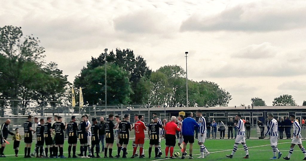 In een zeer boeiend duel kon Woerden 1 vandaag niet winnen bij <a href="/sch44harmelen/">sch44harmelen</a> Lang was het spannend maar na de 2-0 niet lang voor tijd was het over en werd het nog 4-0. Dapper gestreden door de mannen.