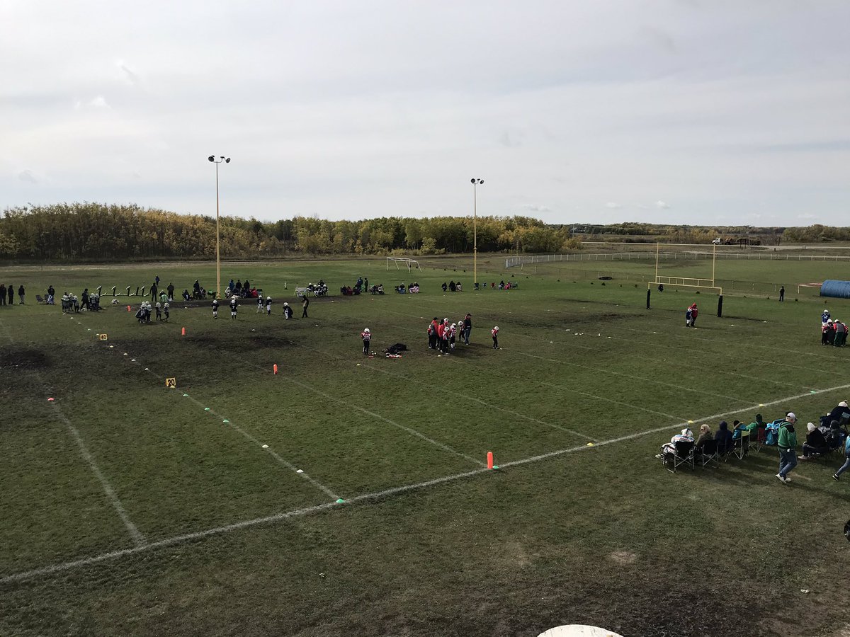BorderlandGM's tweet photo. Welcome to Moosomin to our guests from Weyburn, Moose Jaw and Estevan!  After 13” of rain and snow in the month of September the field is hurting but the U10 Jamboree don’t care.  Just bobble heads out having fun!  #allweatherfootball https://t.co/4dfmc26aom