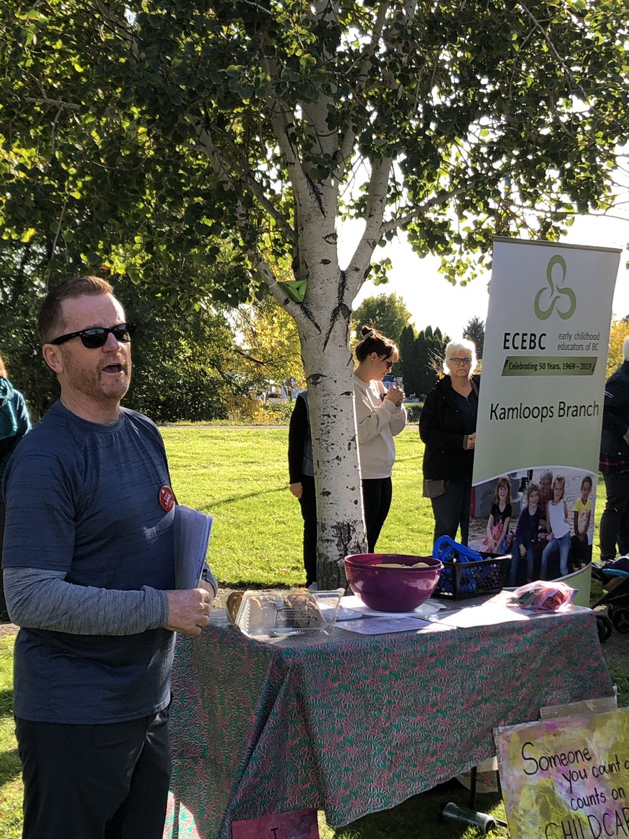 TerryLake19's tweet photo. Was great to take part in the #strollerbrigade in #Kamloops to talk about family supporting policies of @liberal_party including more daycare spaces #elxn43 #cdnpoli https://t.co/HvcH2ThYHv