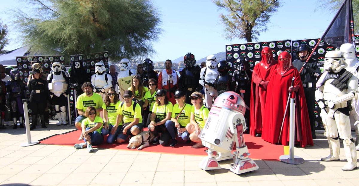 501stSPD's tweet photo. TR-15670 and TR-23676 on troop at Begisare's Retinitis Pigmentosa Day event in Donostia (Gipuzkoa), September 29, 2019.

📸: North Wall Squad, Belial

#SovereignProtectors
#SpanishGarrison
#NorthWallSquad
#501stLegion
#R2KT4
#RLSpanishBase
#DxunWraithguardClan
#BadGuysDoingGood https://t.co/Op5IGy7g5M