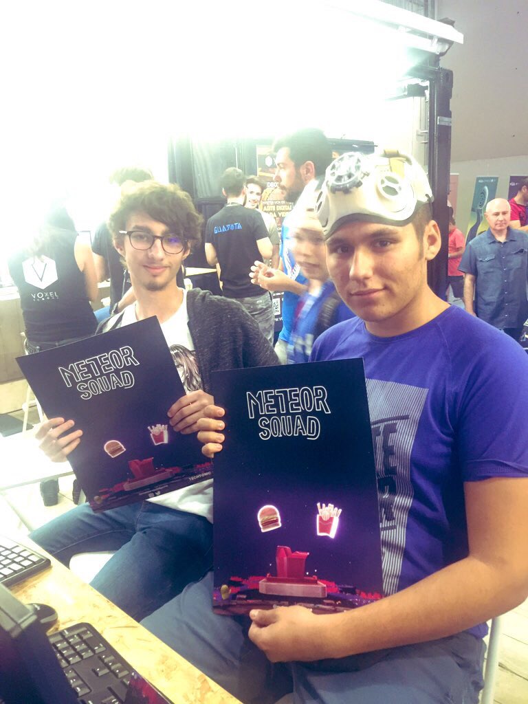 Ya ponemos cara a los ganadores de las partidas más ⚡️INTENSAS⚡️de #MeteorSquad de esta tarde en la #MGW19 

¡Muchas gracias por jugar meteoros!