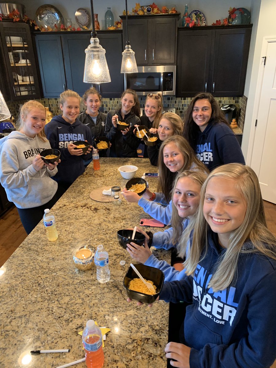 BENGALSOCCER's tweet photo. Come for our annual breakfast and stay for lunch, I guess!  Go Bengals @kraftmacncheese #livetheline “the part of coaching that’s impossible to mess up” https://t.co/KlR8QDUpF1