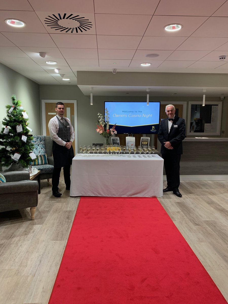 HRUCaravanSales's tweet photo. What a welcome. https://t.co/eIJuWjzfFI
