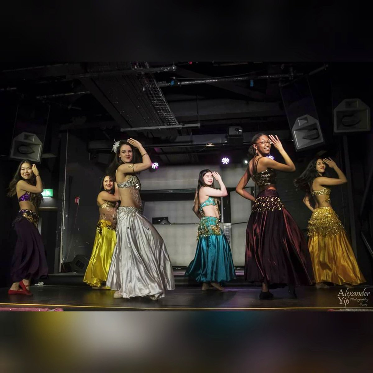✨ Advanced ✨
Mondays 7-8pm AS2

Suitable for those who have been bellydancing for a year (or more) &amp; will be taught by Sarah who has been dancing with us for many years 💕

Bulk buy: imperialcollegeunion.org/shop/club-soci…

📸 Our Advanced class at #HipNotize2019 taken by Alex Yip Photography
