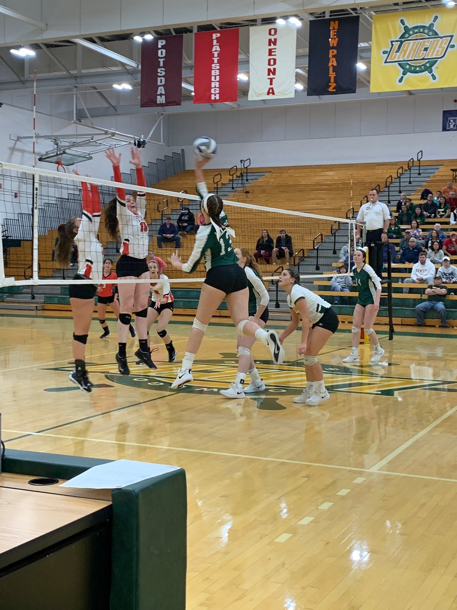 OswegoStateVB's tweet photo. Timeout Oneonta, Lakers up 12-9 in the 4th https://t.co/67TCVmviPi