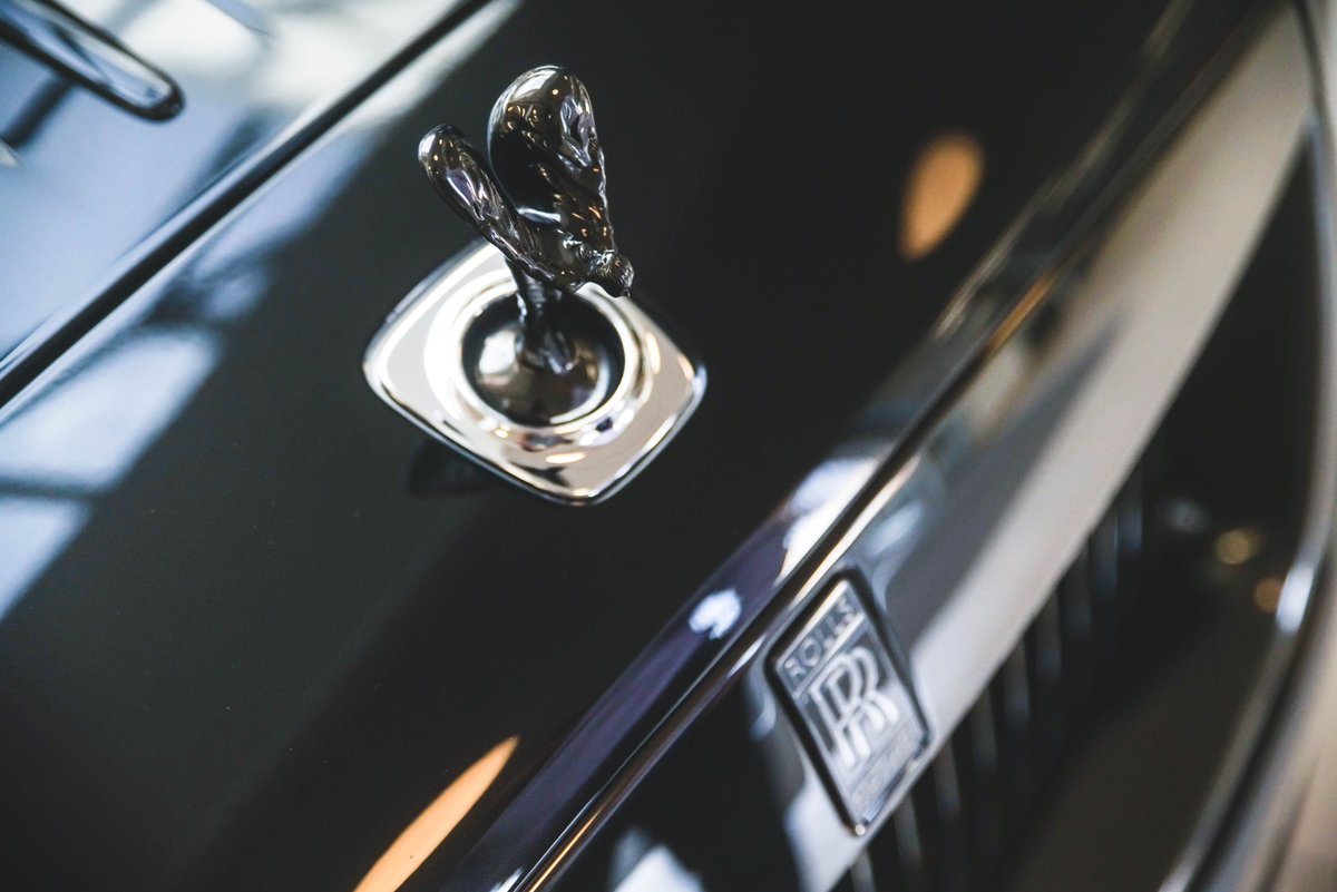 RollsRoyceNW's tweet photo. Black Badge is for the fearless. Iconic silhouettes are intensified. Performance is enhanced. The most audacious expression of Rolls-Royce delivers a driving experience that is beyond this world. New Arrivals are here!
#RRMCSeattle
#RollsRoyceSeattle https://t.co/nm9sbJ9gDQ