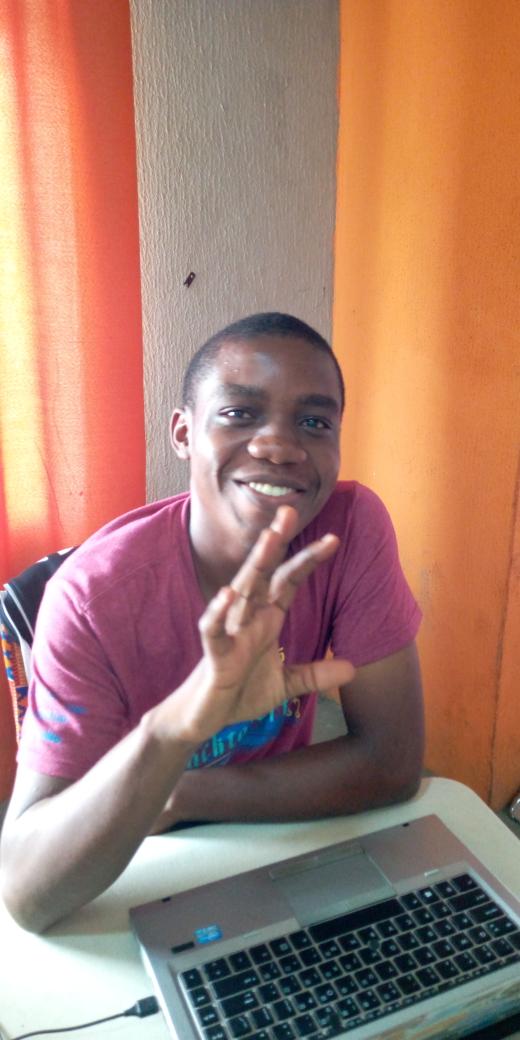 vince_fr_fr's tweet image. My man @opara_proser killed it with the talk on git and github ....also brought us the #gitcheatsheet challenge was really fun too 

And finally Mr Lawrence gave us a high level overview of graphql 

And it was a wrap 

@oscaaba 
@oscafrica
@UCylvester (thnks for directions man)