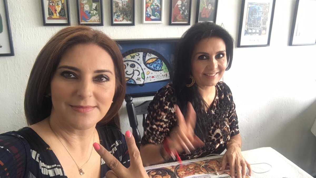 MaiellaGomezMG's tweet photo. Pasando un #FelizSabado con mi amiga @GeraldinaHV. Previo a la reunión con @GobiernoJalisco. https://t.co/DF7wA2fEQf
