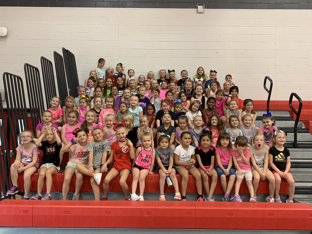 AmandaRB101's tweet photo. Can’t wait for these Future Falcon Cheerleaders to show off their skills during 3rd Quarter on Friday at our Pink Out Game! Great job at our Huffman Cheer Camp! ❤️🖤🎉 https://t.co/3xWt8aDQAW