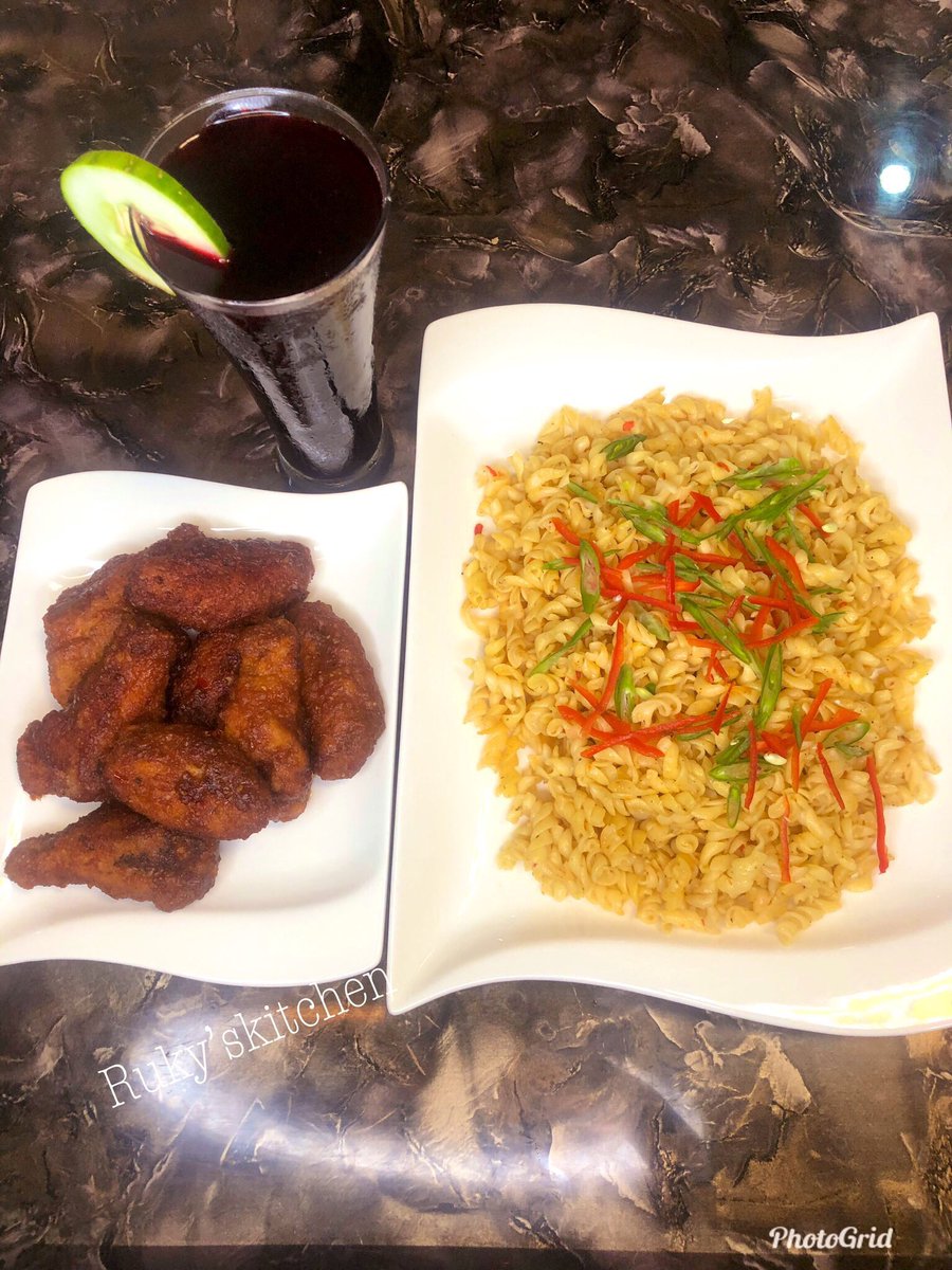 rukayya_sambo's tweet photo. Olio pepperoncino X crispy buffalo chicken wings X zobo #ruky’skitchen https://t.co/TAPHvlRfkF