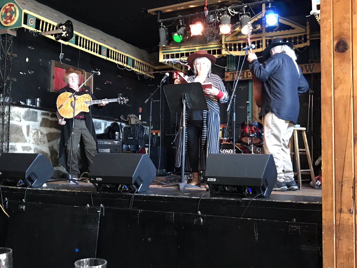 JimWatsonOttawa's tweet photo. At #ShadowFest, a music and art show fundraising event supporting In the Shadows Organization’s ‘Shadow Café’ - a drop-in centre for Ottawa’s homeless population. https://t.co/R4gJkZ6J59