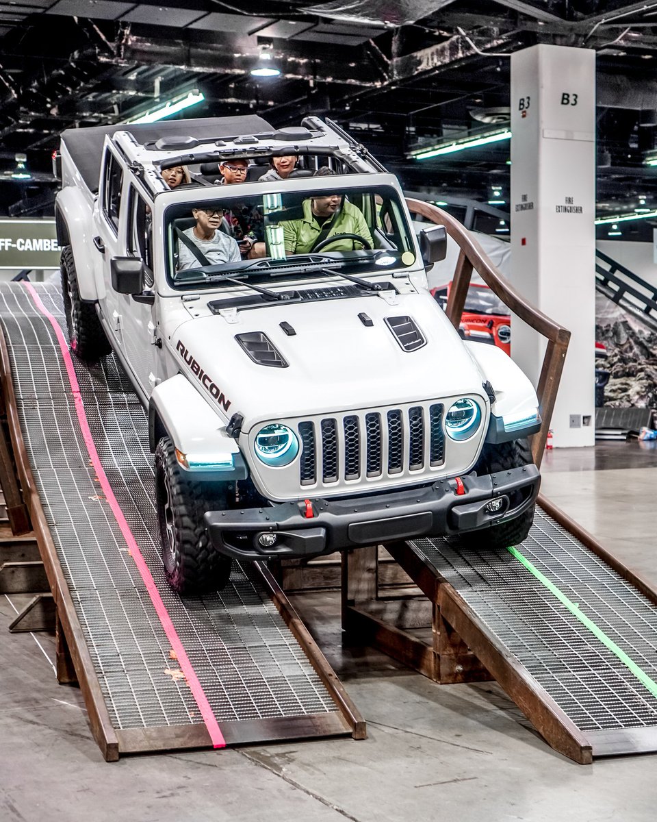 OCAutoShow's tweet image. Don't forget to stop by #CampJeep to experience supreme capability firsthand! Out of over 600 vehicles at the show, about 90% of them wouldn't be able to complete the Camp Jeep course! #ItsAJeepThing

Get your tickets here: bit.ly/2MYC2Gj