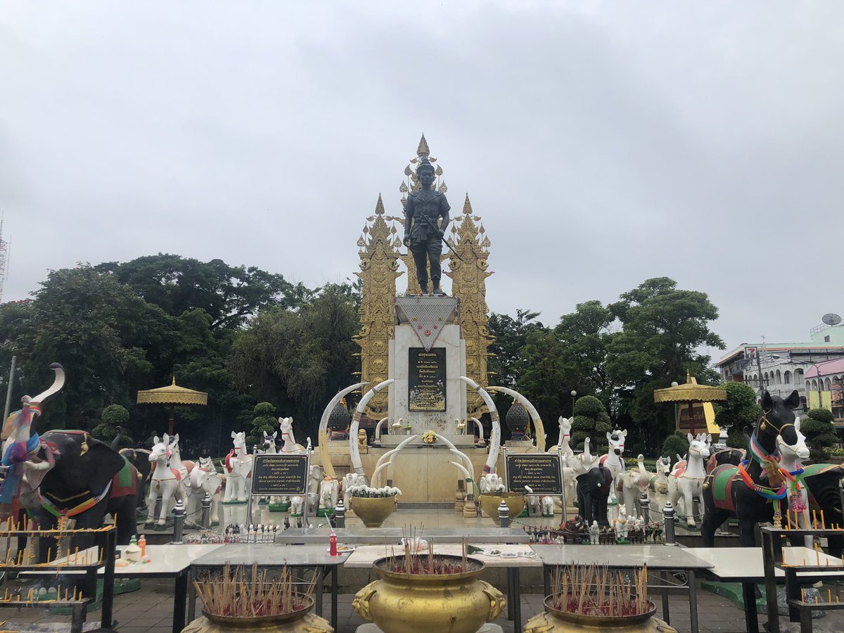 benchamaphorn2's tweet photo. #พญามังราย เป็นพระมหากษัตริย์รัชกาลที่ 25 แห่งหิรัญนครเงินยางเชียงราวเมื่อ พ.ศ. 1804 และต่อมาทรงสร้างอาณาจักรล้านนาเมื่อ พ.ศ. 1839 จึงเป็นปฐมกษัตริย์แห่งอาณาจักรดังกล่าวด้วย https://t.co/Nkvr2k3gkY