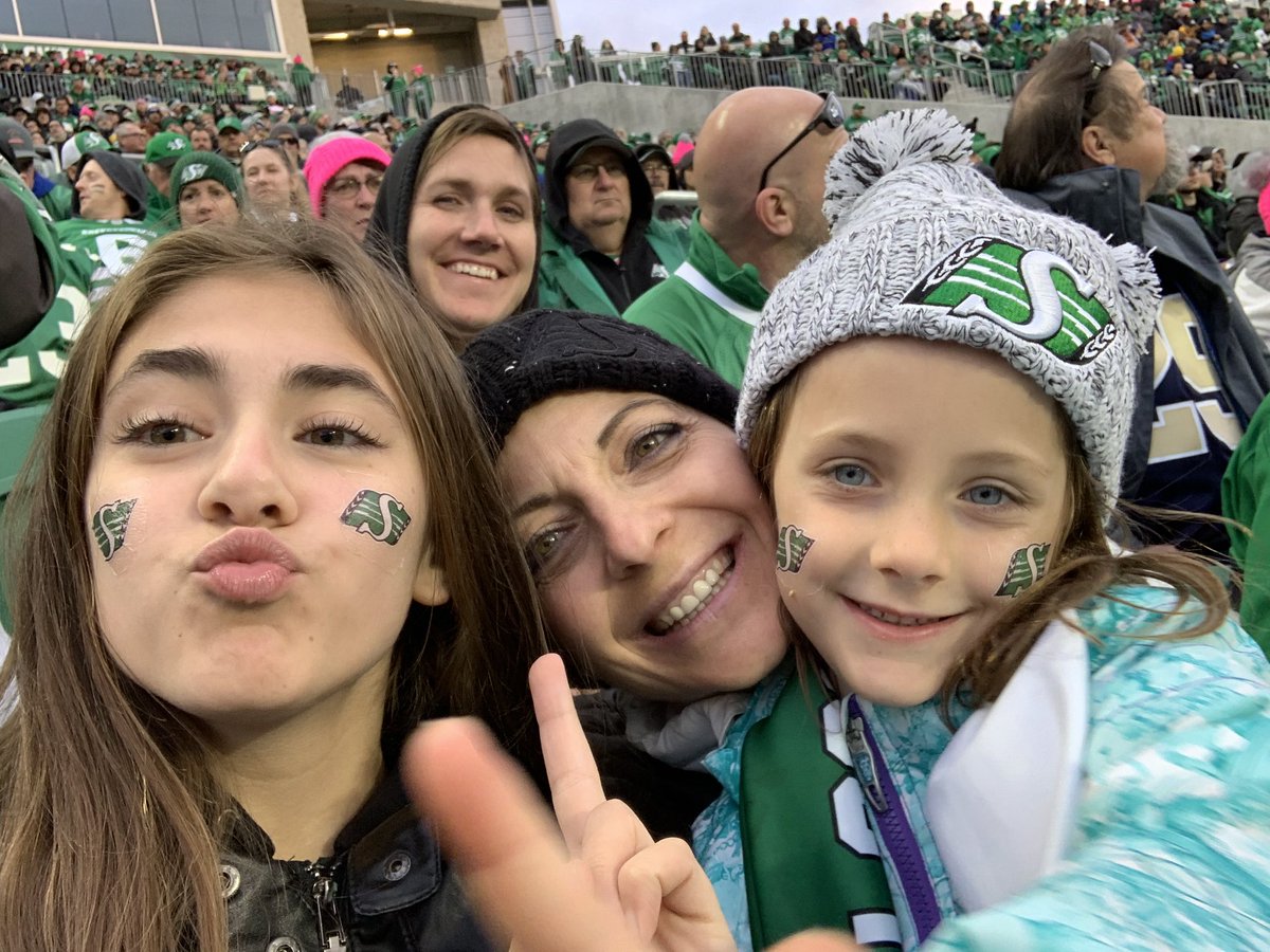Fun times at the stadium! #photobomb #riderslive <a href="/sskroughriders/">Saskatchewan Roughriders</a>