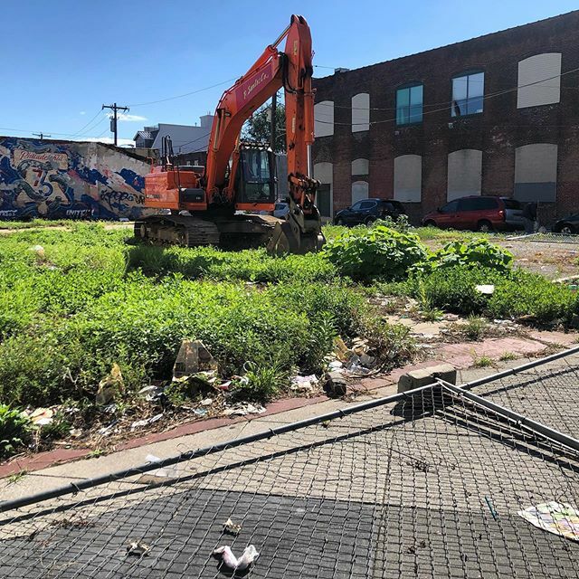 FilthadelphiaPA's tweet photo. Beautiful day in the neighborhood 🗑: Washington &amp; Broad
📍: Bella Vista
•
•
•
#philadelphia #philly #visitphilly #igers_philly #phillygram #notinphilly #howphillyseesphilly #phillyprimeshots #savephilly #discoverphl #phillymasters #instaphilly #ex… https://t.co/rT4vIbN1ei https://t.co/ATQMSngK1U