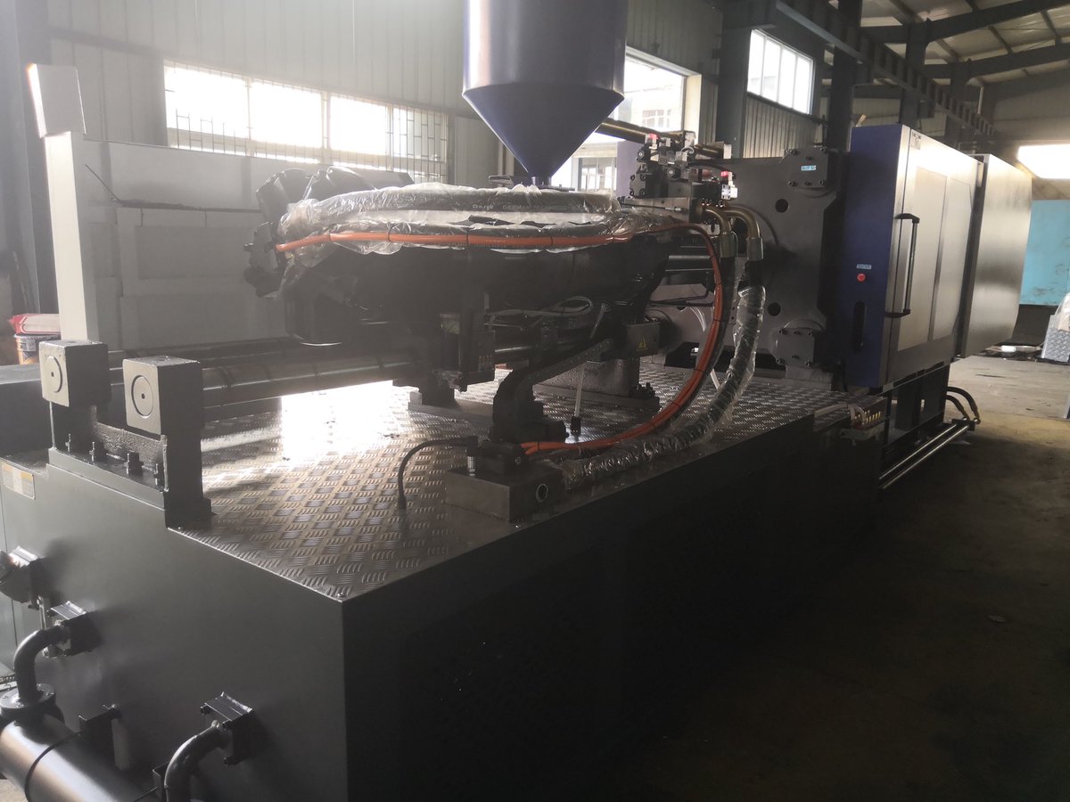 HetuoMachinery's tweet photo. New Haituo 450T injection molding machine on sale!
Today sell a machine to customer!
#Polymer #PlasticsAuxiliaryEquipmnet #auxiliary #anciliary #hopper #dryer #loader #chiller #MTC #Mold #Granulator #granules #grinder #robot #dustseparator #ABS #PP #PE #MiddleEast #Turkey #Africa https://t.co/8D0IaVglEo