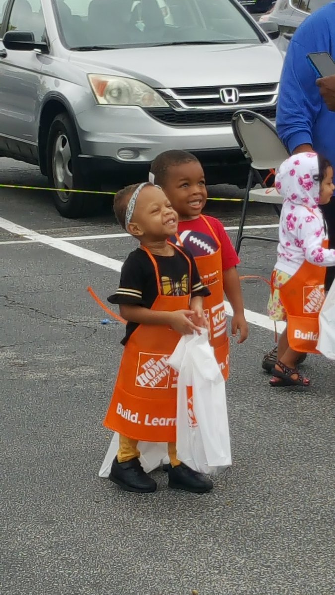 So proud to be a part of this community and a leader in this incredible company! I love our culture! Fire Safety Day D261 #126 <a href="/JeffWhi1070/">Jeff White</a> @ldoneal42 <a href="/harvey_doleman/">Harvey Doleman</a> <a href="/elisiatumHD/">Elisia Tummings</a> <a href="/mlindsey1223/">Mandy Henry</a>