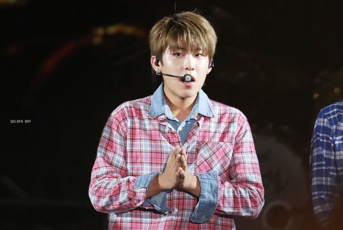 dnwlsejrwlf2's tweet photo. 아,, 제가 지금 19살 20살 21살 박우진 강남페 사진 모아보고 눈물이 나는데요....🥺🥺 https://t.co/cTB3OidELs