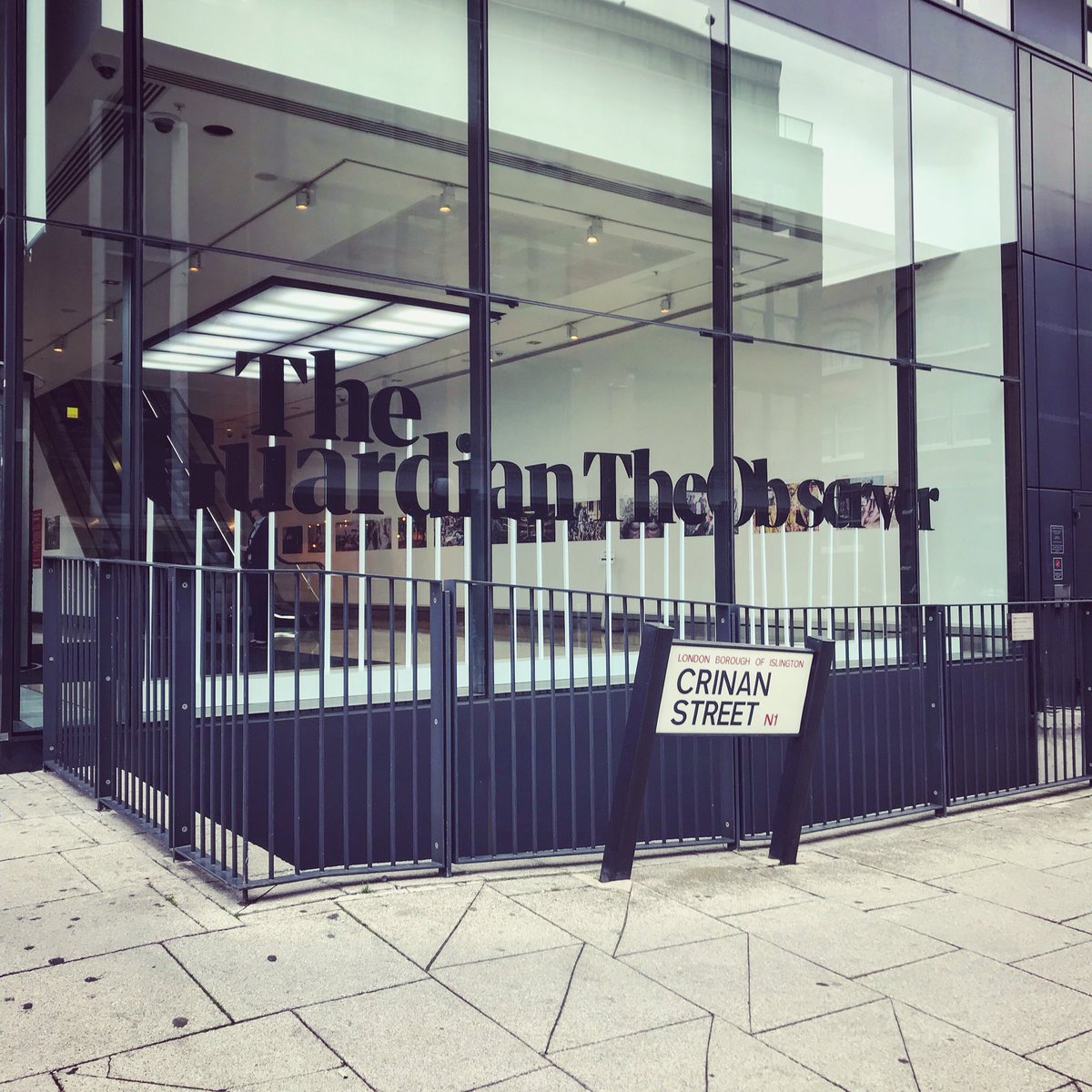 ellieroddy's tweet photo. Brilliant day at @guardian with @Emma_Liz - taken away lots of great tips for interviewing, writing and pitching features. #guardianmasterclass #journalism https://t.co/a2OvJ0PKbo