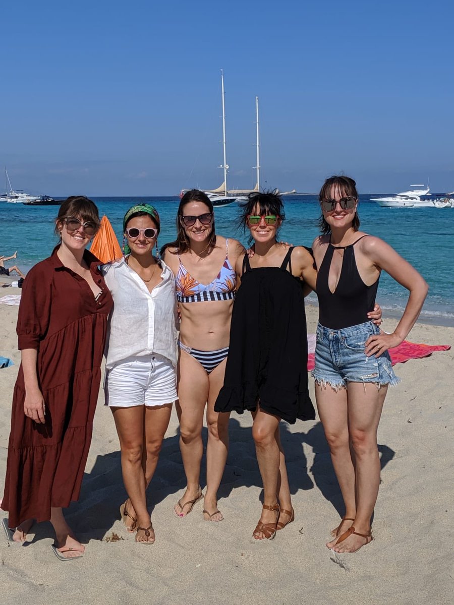 SugarLesswithC's tweet image. Girls trip in Ibiza 🍷❤️