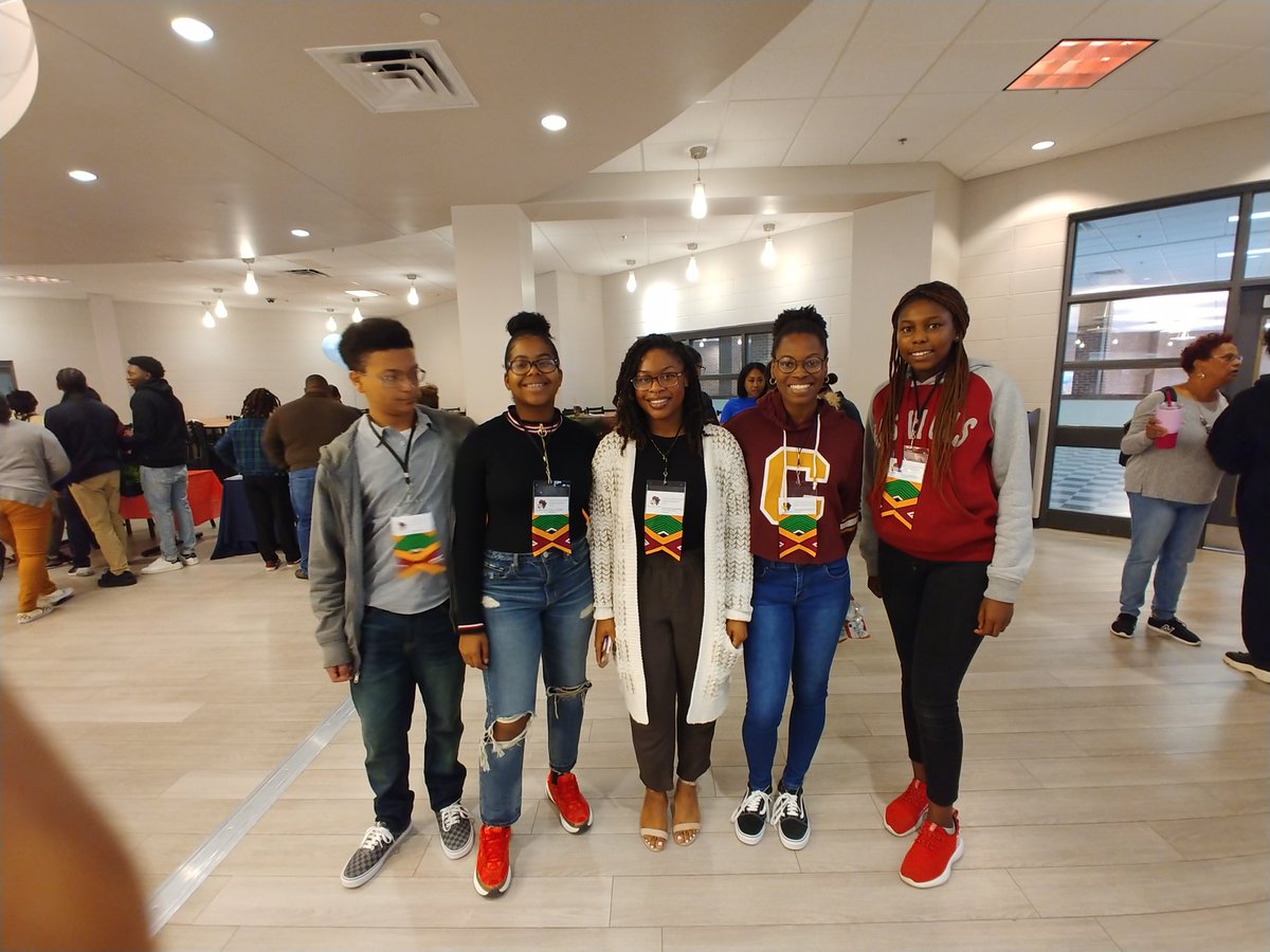 LemonSpringsGir's tweet photo. HBCU College Fair at Taunton High School a success! Guidance Department and African American Club provided logistical support to the AKA/PIO sorority who presented the fair. Happy to promulgate higher education options to all students and parents. https://t.co/abKZgtgVLw